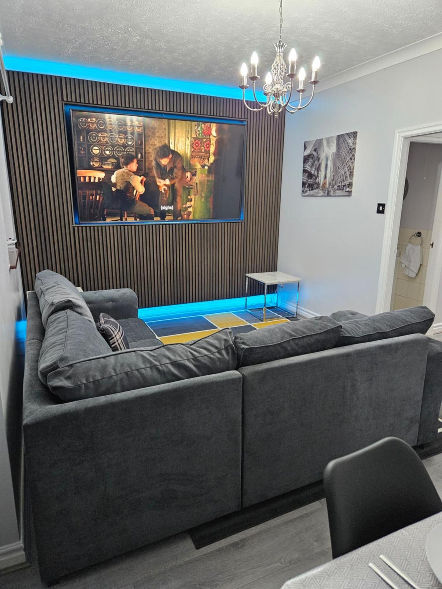 Lister Park Bradford 2Bed Detached Cottage House Parking Cinema Screen Games Room Exterior foto