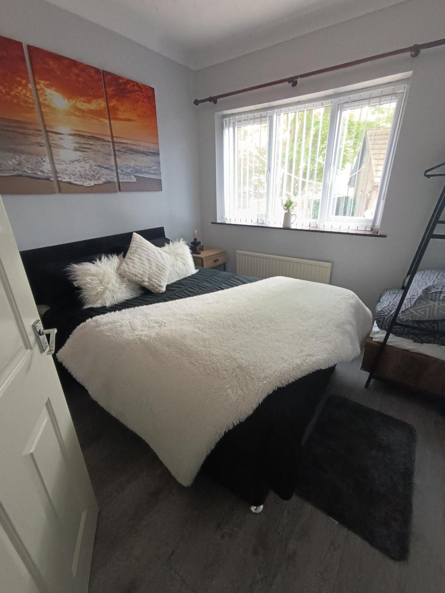 Lister Park Bradford 2Bed Detached Cottage House Parking Cinema Screen Games Room Exterior foto