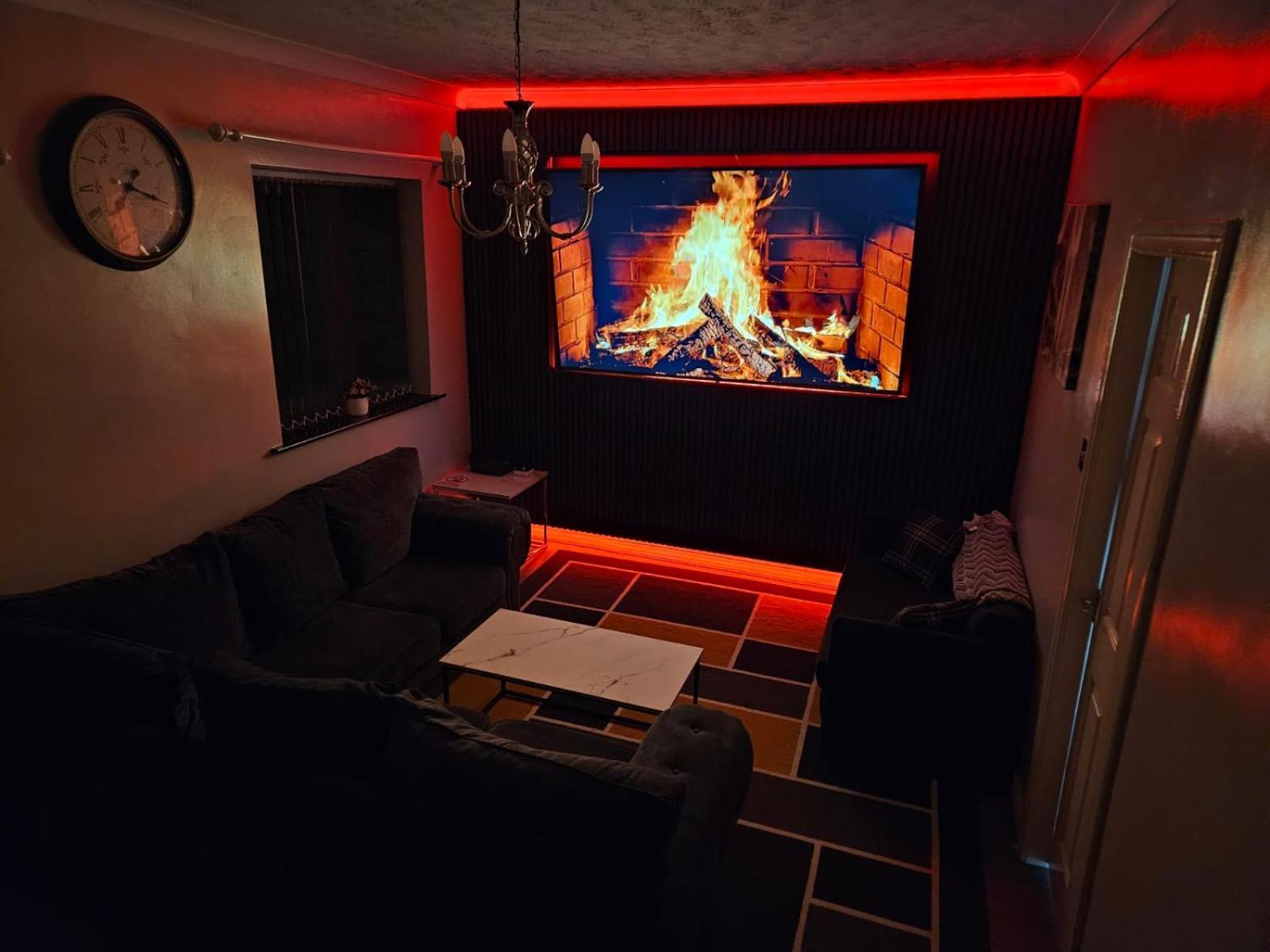 Lister Park Bradford 2Bed Detached Cottage House Parking Cinema Screen Games Room Exterior foto